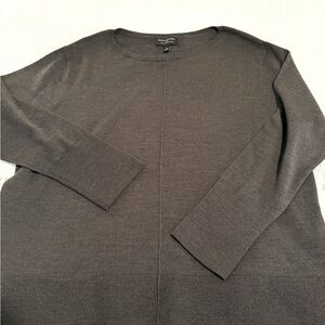 Banana Republic heathered brown sweater great used condition. Size xl.